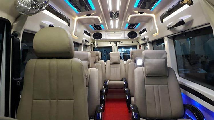 luxury tempo traveller in jaipur